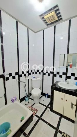 Rumah Elit LB 186m2 Siap Huni Desain Elegan di Sektor 1 - Bintaro, Jakarta Selatan Rumah Elit LB 186m2 Siap Huni Desain Elegan di Sektor 1 - Bintaro, Jakarta Selatan