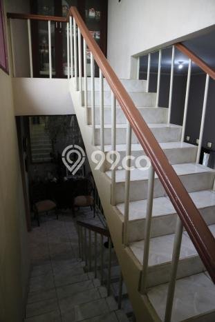 Rumah Elit Modern Siap Huni di Cirendeu Jakarta Selatan Rumah Elit Modern Siap Huni di Cirendeu Jakarta Selatan