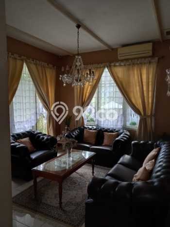 Dijual Rumah Mewah Elegan Dengan View Cantik di Bintaro, Jakarta Selatan Dijual Rumah Mewah Elegan Dengan View Cantik di Bintaro, Jakarta Selatan