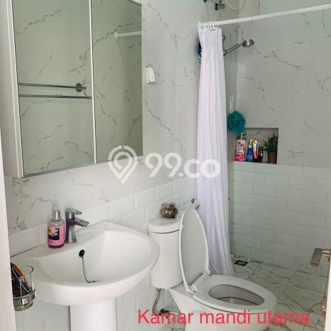 For Sale Rumah 4 Kamar Lokasi Strategis Nyaman dan Strategis di Cinere For Sale Rumah 4 Kamar Lokasi Strategis Nyaman dan Strategis di Cinere