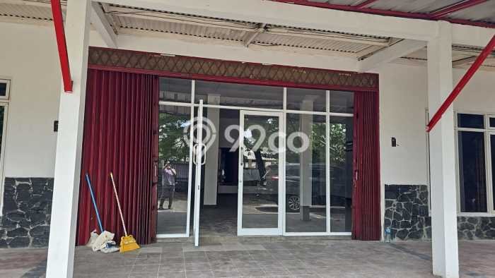 Ruko untuk disewa di Ciputat Timur punya LT 700m2 & LB 300m2 harga sewa kompetitif Ruko untuk disewa di Ciputat Timur punya LT 700m2 & LB 300m2 harga sewa kompetitif