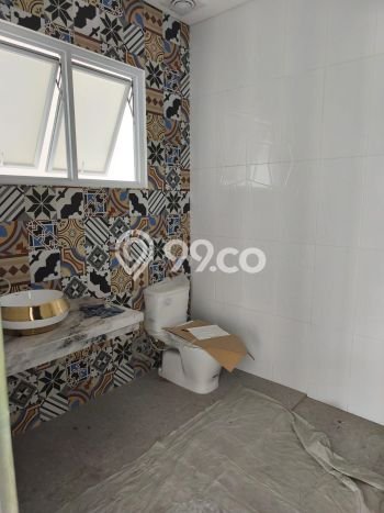 Rumah Elit Modern Siap Huni di Puri Indah Jakarta Barat Rumah Elit Modern Siap Huni di Puri Indah Jakarta Barat