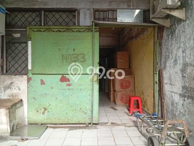 LOKASI STRATEGIS! Ruko di Jembatan Lima, Luas 150m², Nilai Tinggi LOKASI STRATEGIS! Ruko di Jembatan Lima, Luas 150m², Nilai Tinggi