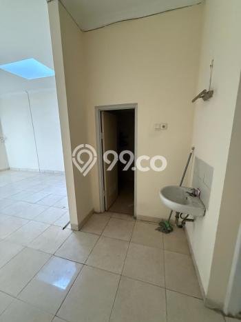 Rumah Strategis dengan 4 Kamar Tidur di Lokasi , Tangerang Selatan Rumah Strategis dengan 4 Kamar Tidur di Lokasi , Tangerang Selatan
