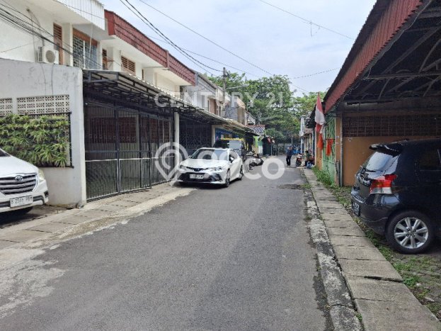 Rumah Bagus Siap Pakai Di Johar Baru Luas 240m2 Lokasi Strategis Rumah Bagus Siap Pakai Di Johar Baru Luas 240m2 Lokasi Strategis