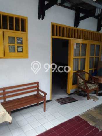 Jual Rumah Strategis Bagus Punya 3 KT di Tebet Jakarta Selatan - Jual Rumah Strategis Bagus Punya 3 KT di Tebet Jakarta Selatan -