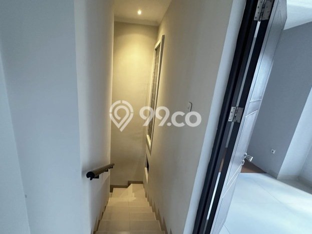 Rumah Luxury Modern Siap Huni di Daan Mogot Jakarta Barat Rumah Luxury Modern Siap Huni di Daan Mogot Jakarta Barat