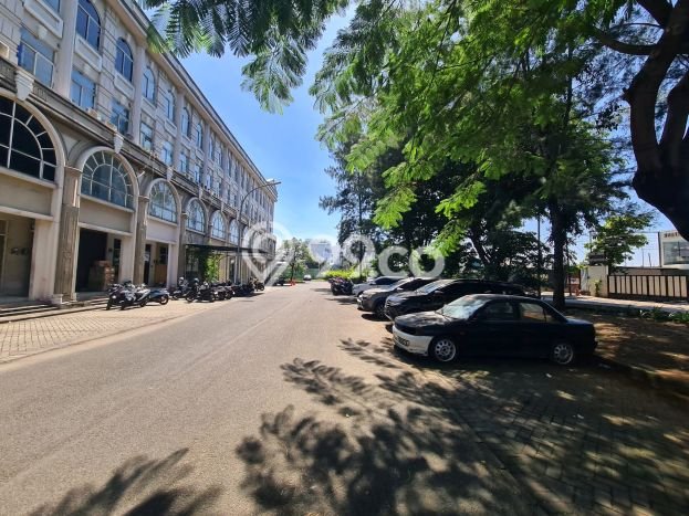 Ruko Dijual di Jakarta Barat LT 135m2 & LB 475m2 Lokasi Terbaik! Ruko Dijual di Jakarta Barat LT 135m2 & LB 475m2 Lokasi Terbaik!