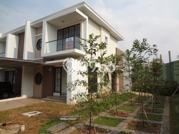 BEST LOCATION! Rumah di Green Lake City, Akses ke Tol, 3 KM, Luas 225m² LB 180m² BEST LOCATION! Rumah di Green Lake City, Akses ke Tol, 3 KM, Luas 225m² LB 180m²