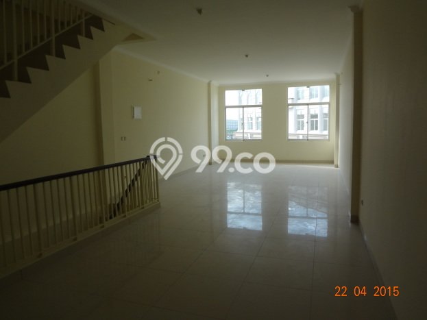FOR RENT! Ruko di Green Lake City Cocok untuk Bisnis 350m2 FOR RENT! Ruko di Green Lake City Cocok untuk Bisnis 350m2
