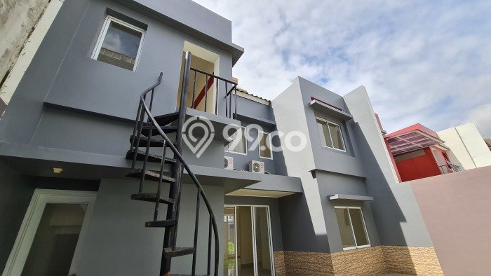 Siap Huni Hunian Elit 4 Kamar di Cengkareng Dekat ke Mana Saja Siap Huni Hunian Elit 4 Kamar di Cengkareng Dekat ke Mana Saja