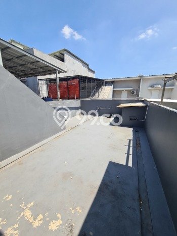 Unit Ruko Dijual di Jakarta Barat LT 68m2 & LB 237m2 Unit Ruko Dijual di Jakarta Barat LT 68m2 & LB 237m2
