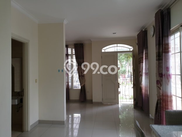 Disewakan! Rumah 3 Kamar Tidur &
3 Kamar Mandi di Green Lake City, Jakarta Barat Disewakan! Rumah 3 Kamar Tidur &
3 Kamar Mandi di Green Lake City, Jakarta Barat
