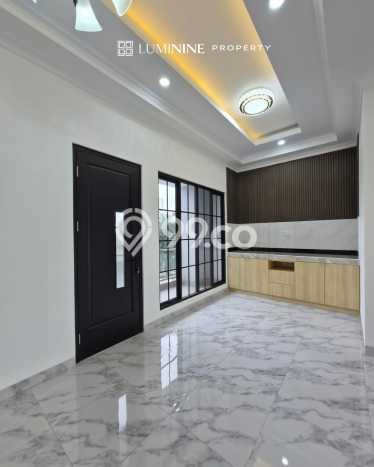 Hunian Mewah LB 250m2 Siap Huni Desain Elegan di BSD Griya Loka, Tangerang Hunian Mewah LB 250m2 Siap Huni Desain Elegan di BSD Griya Loka, Tangerang