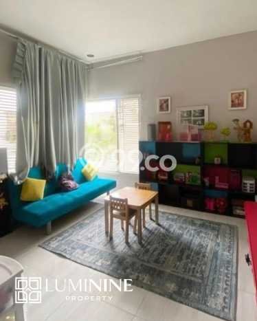 Siap Huni Hunian Elit 9 Kamar di Cilandak Dekat ke Mana Pun Siap Huni Hunian Elit 9 Kamar di Cilandak Dekat ke Mana Pun