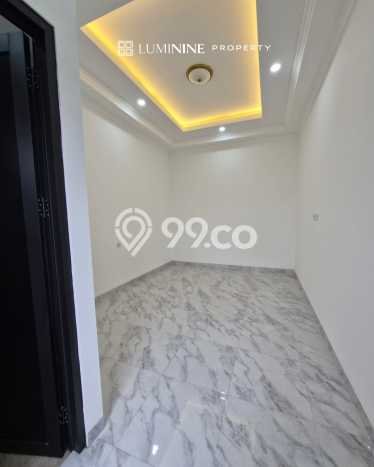 Hunian Mewah LB 250m2 Siap Huni Desain Elegan di BSD Griya Loka, Tangerang Hunian Mewah LB 250m2 Siap Huni Desain Elegan di BSD Griya Loka, Tangerang
