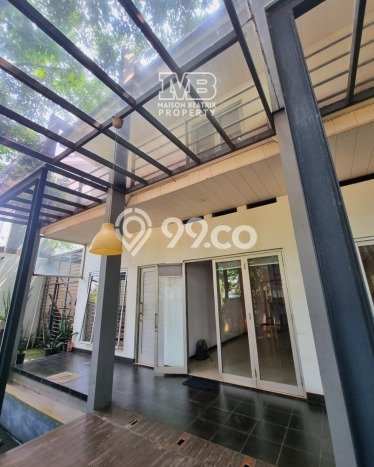 Rumah Mewah LB 351m2 Siap Pakai Desain Elegan di BSD Kencana Loka, Tangerang Rumah Mewah LB 351m2 Siap Pakai Desain Elegan di BSD Kencana Loka, Tangerang