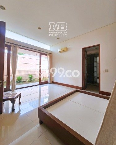 Rumah Eksklusif Dijual LT 550m2 di BSD, Tangerang Selatan Rumah Eksklusif Dijual LT 550m2 di BSD, Tangerang Selatan
