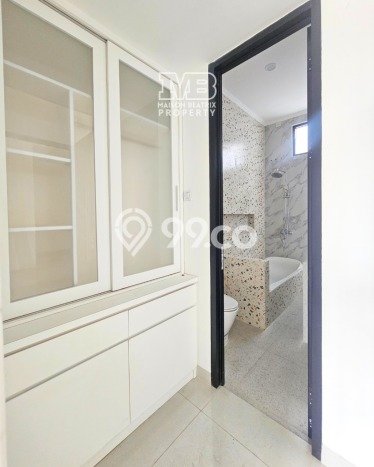 Siap Huni Hunian Elit 5 Kamar di BSD Dekat ke Mana Saja Siap Huni Hunian Elit 5 Kamar di BSD Dekat ke Mana Saja