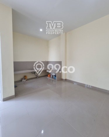 For Sale Hunian Rumah Terawat 4 Kamar di BSD, Tangerang For Sale Hunian Rumah Terawat 4 Kamar di BSD, Tangerang