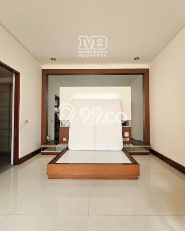 Rumah Eksklusif Dijual LT 550m2 di BSD, Tangerang Selatan Rumah Eksklusif Dijual LT 550m2 di BSD, Tangerang Selatan