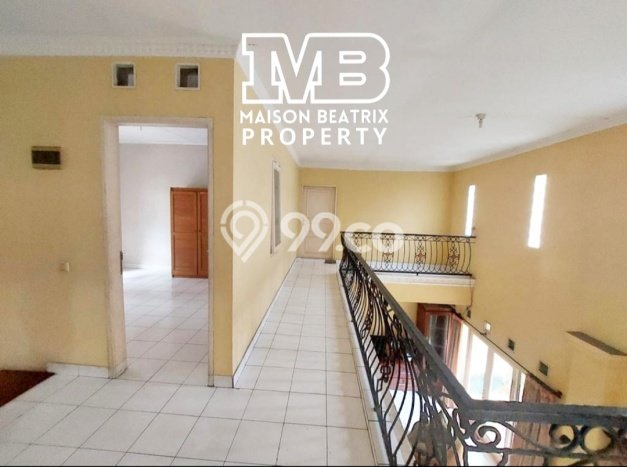 Rumah Elit LB 320m2 Siap Huni Desain Elegan di BSD Puspita Loka, Tangerang Rumah Elit LB 320m2 Siap Huni Desain Elegan di BSD Puspita Loka, Tangerang