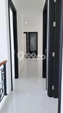 Ready to Use! Luxury House LT 255m2 Desain Elegan di Bintaro Ready to Use! Luxury House LT 255m2 Desain Elegan di Bintaro