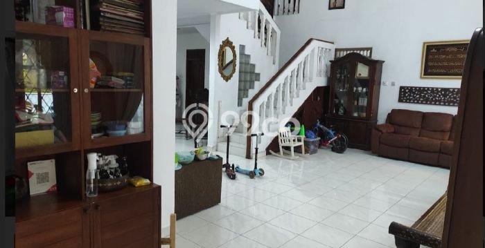 Dijual Rumah Mewah Elegan Dengan View Cantik di Bintaro, Tangerang Selatan Dijual Rumah Mewah Elegan Dengan View Cantik di Bintaro, Tangerang Selatan