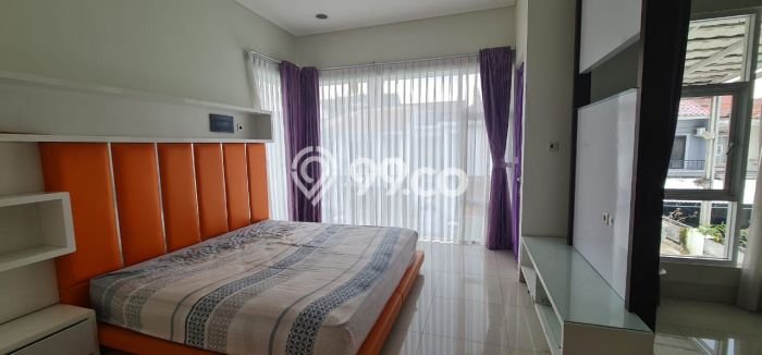 Hunian Mewah LB 400m2 Siap Pakai Desain Elegan di BSD City, Tangerang Hunian Mewah LB 400m2 Siap Pakai Desain Elegan di BSD City, Tangerang