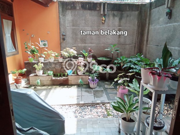 Rumah Eksklusif Dijual LT 209m2 di Ciputat Timur, Tangerang Selatan Rumah Eksklusif Dijual LT 209m2 di Ciputat Timur, Tangerang Selatan