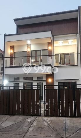 Rumah Elit LB 250m2 Siap Pakai Desain Elegan di BSD, Tangerang Rumah Elit LB 250m2 Siap Pakai Desain Elegan di BSD, Tangerang