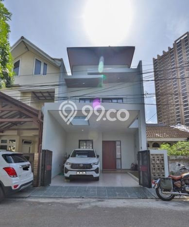 Rumah Luxury Modern Tanpa Renovasi di Pondok Indah Jakarta Selatan Rumah Luxury Modern Tanpa Renovasi di Pondok Indah Jakarta Selatan