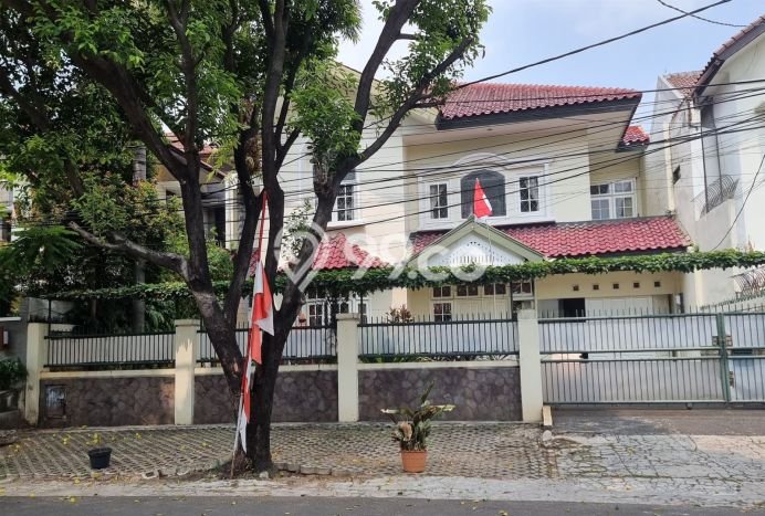 Dijual Hunian Mewah dengan Fasilitas Sekitar Komplit di Kebayoran Baru, Jakarta Selatan Dijual Hunian Mewah dengan Fasilitas Sekitar Komplit di Kebayoran Baru, Jakarta Selatan