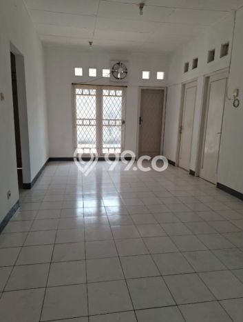 Hunian Eksklusif Siap Huni LT 180m2 di BSD, Tangerang Selatan Hunian Eksklusif Siap Huni LT 180m2 di BSD, Tangerang Selatan