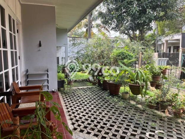 Jual Rumah Mewah Elegan Dengan View Cantik di Bintaro, Tangerang Selatan Jual Rumah Mewah Elegan Dengan View Cantik di Bintaro, Tangerang Selatan