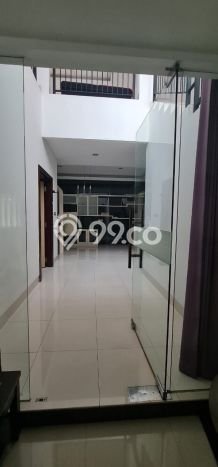 Hunian Mewah LB 400m2 Siap Pakai Desain Elegan di BSD City, Tangerang Hunian Mewah LB 400m2 Siap Pakai Desain Elegan di BSD City, Tangerang