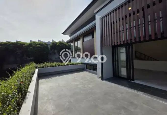 Ready to Use! Premium House LT 203m2 Desain Modern di BSD Ready to Use! Premium House LT 203m2 Desain Modern di BSD