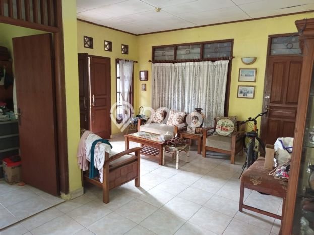 Rumah Mewah LB 200m2 Siap Pakai Desain Elegan di Cipadu, Tangerang Rumah Mewah LB 200m2 Siap Pakai Desain Elegan di Cipadu, Tangerang