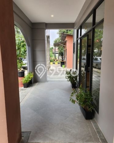 Jual Ruko Strategis di Mampang, Luas 250m2m², Mainroad, Area Bisnis Jual Ruko Strategis di Mampang, Luas 250m2m², Mainroad, Area Bisnis