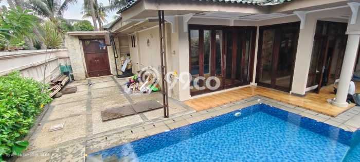 Rumah Luxury Modern Siap Huni di Bintaro Tangerang Selatan Rumah Luxury Modern Siap Huni di Bintaro Tangerang Selatan