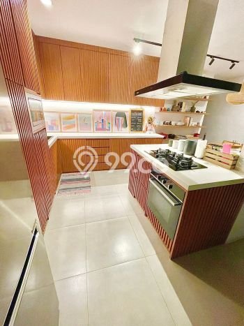 Rumah Mewah LB 260m2 Siap Huni Desain Elegan di Veteran, Jakarta Selatan Rumah Mewah LB 260m2 Siap Huni Desain Elegan di Veteran, Jakarta Selatan