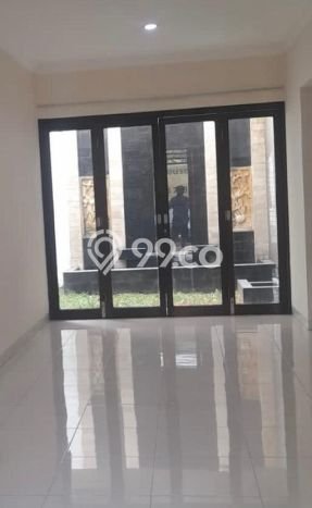 Ready to Use! Premium House LT 135m2 Desain Elegan di Graha Raya Ready to Use! Premium House LT 135m2 Desain Elegan di Graha Raya