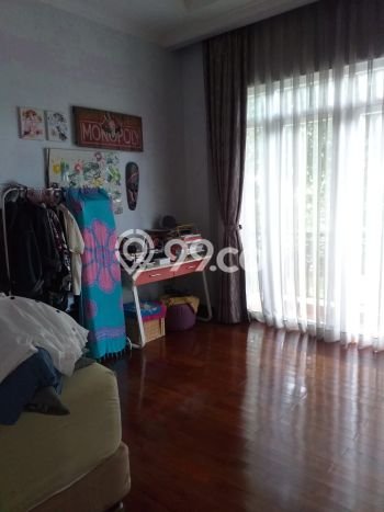 Rumah Mewah LB 350m2 Siap Pakai Desain Elegan di Bintaro, Tangerang Selatan Rumah Mewah LB 350m2 Siap Pakai Desain Elegan di Bintaro, Tangerang Selatan