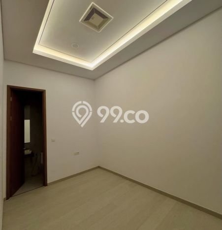 Rumah Eksklusif Siap Huni LT 261m2 di BSD, Tangerang Selatan Rumah Eksklusif Siap Huni LT 261m2 di BSD, Tangerang Selatan