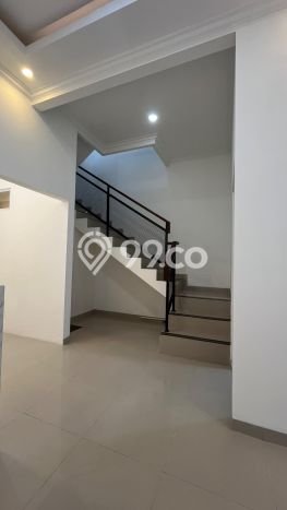 Rumah Modern Cantik 3 KT Bisa Langsung Pindah di Pamulang Rumah Modern Cantik 3 KT Bisa Langsung Pindah di Pamulang