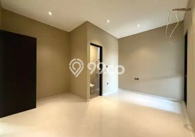 Ready to Use! Luxury House LT 324m2 Desain Elegan di Bintaro Ready to Use! Luxury House LT 324m2 Desain Elegan di Bintaro