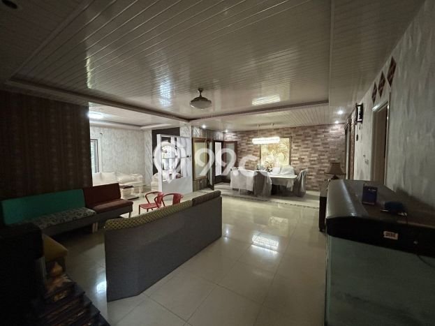 Rumah Mewah LB 330m2 Siap Huni Desain Elegan di Bintaro, Tangerang Selatan Rumah Mewah LB 330m2 Siap Huni Desain Elegan di Bintaro, Tangerang Selatan