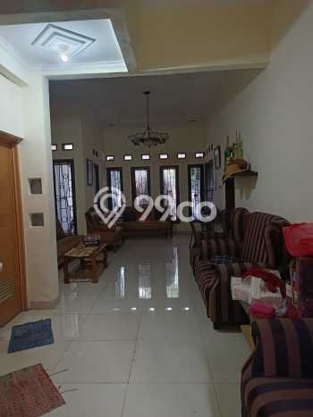 Hunian Cantik Modern Lb 200m2 di Larangan, Tangerang Hunian Cantik Modern Lb 200m2 di Larangan, Tangerang