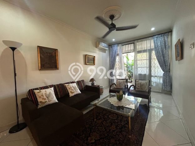 Hunian Elit LB 260m2 Siap Pakai Desain Elegan di Bintaro, Tangerang Selatan Hunian Elit LB 260m2 Siap Pakai Desain Elegan di Bintaro, Tangerang Selatan