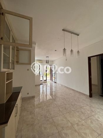 Hunian Nyaman Asri 3 KT Siap Pakai di Bintaro Tangerang Selatan Hunian Nyaman Asri 3 KT Siap Pakai di Bintaro Tangerang Selatan